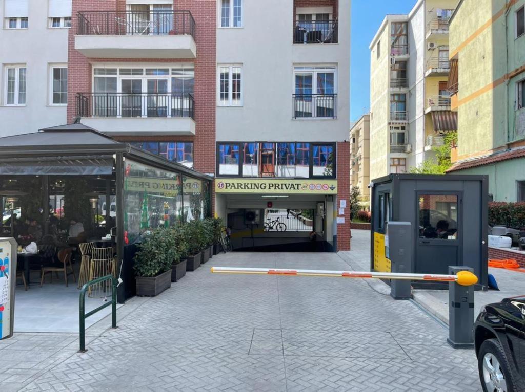Lovely Apartment Tirana Exterior foto